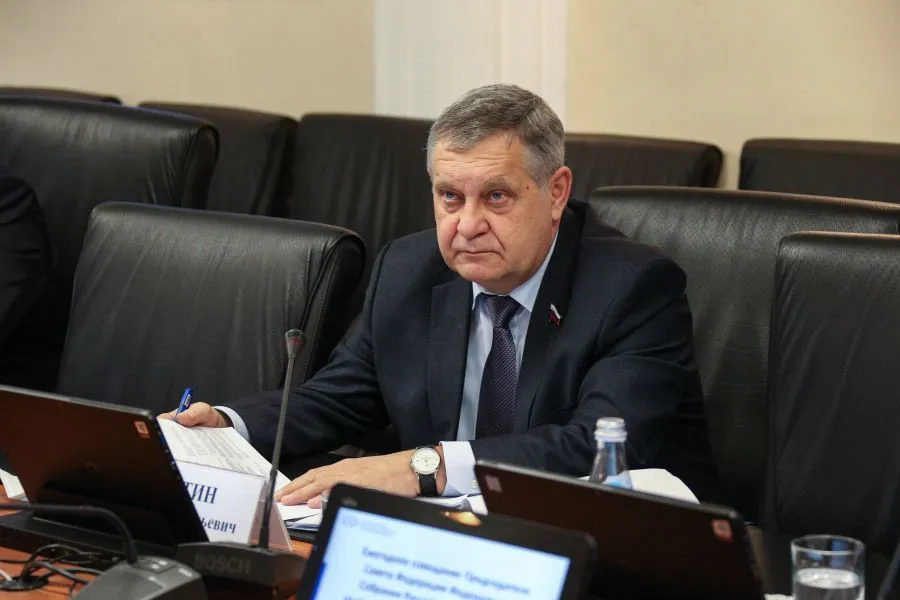 Военную ипотеку предложено распространить на МВД и подразделения Росгвардии Военную ипотеку предложено распространить на МВД и подразделения Росгвардии. Детальное изображение
